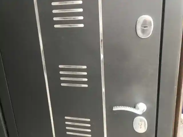 Дверь, Душанбе