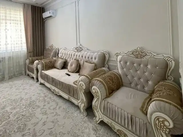 Диван с креслами, Душанбе