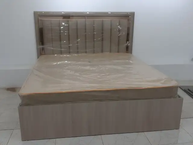 Двуспальная Кровать, Хуҷанд