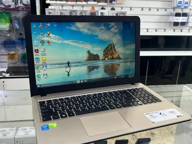 Ноутбук Asus Core i3 Gold, Хуҷанд