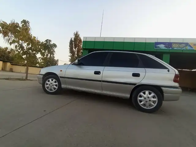 Opel Astra F