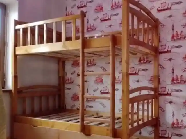 Двухъярусная кровать, Душанбе