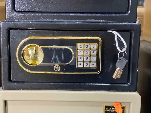 Сейф гост, Душанбе