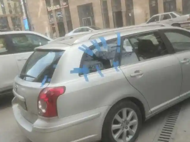 Не тонированые стекла на Toyota Avensis, Душанбе