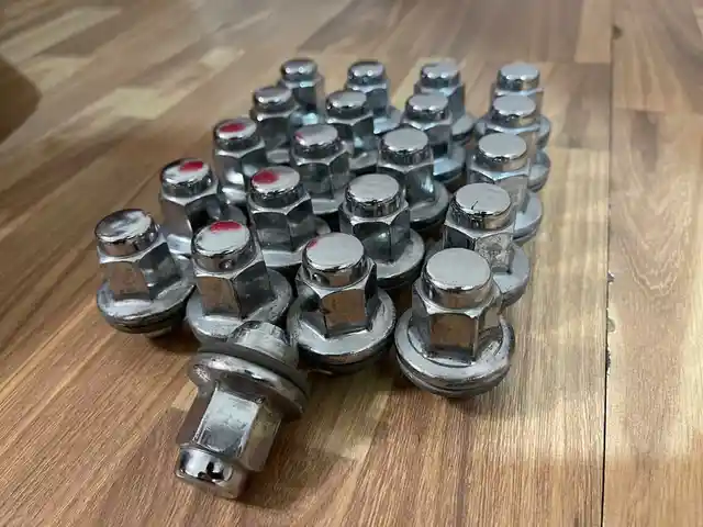 Гайки колёсные Toyota, Душанбе