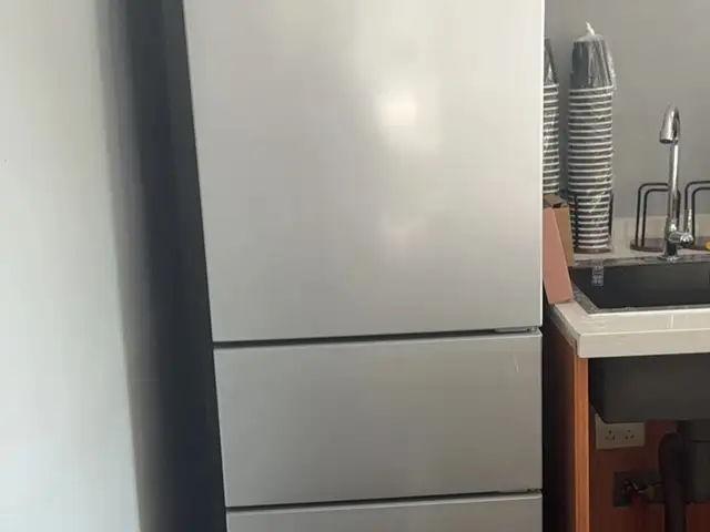 Холодильник Midea 205 л, Канибадам