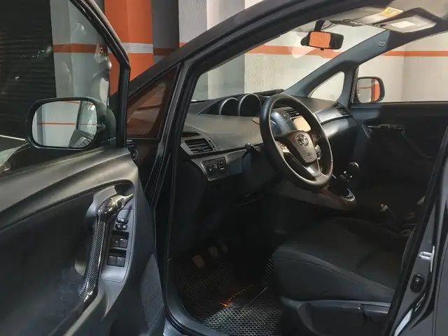 Toyota Corolla Verso, 2010, Душанбе - 12