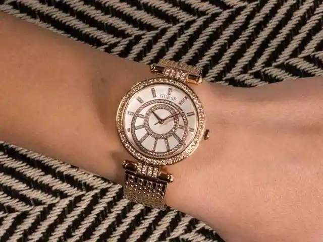 Часы Guess W1008L3, Душанбе