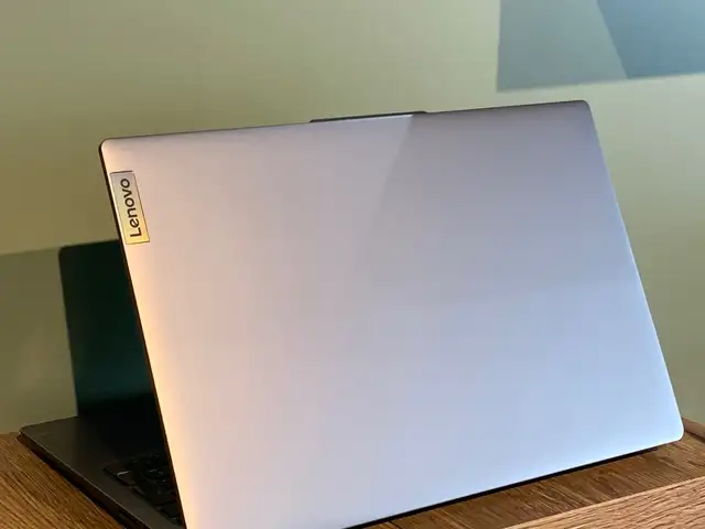 Ноутбук Lenovo i3, Худжанд