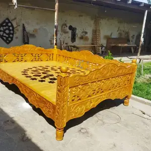 Тапчан, Душанбе