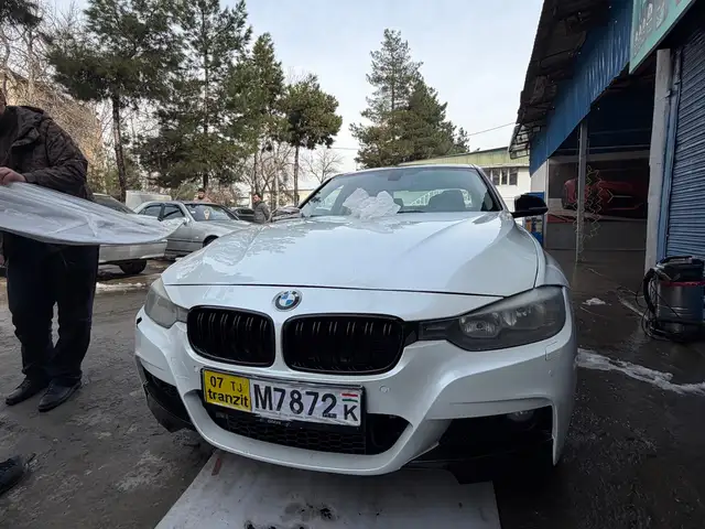 Губа для BMW M F30, Душанбе
