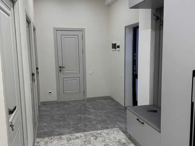 3-комн. квартира, 3 этаж, 86 м², 18 мкр, Худжанд