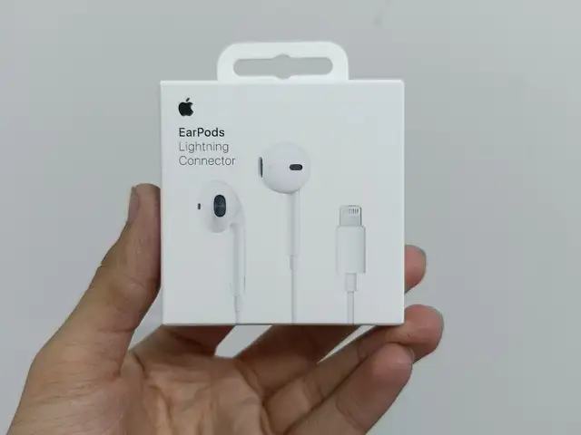 Наушники Apple EarPods Lightning Original, Душанбе