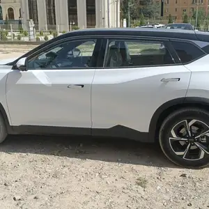 Dongfeng L7