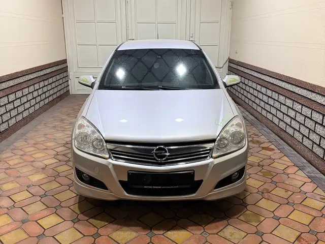 Opel Astra H