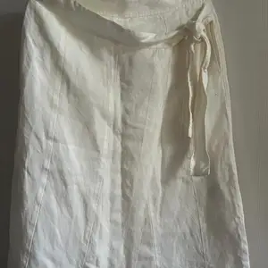 Белая юбка Марк О Поло, Душанбе