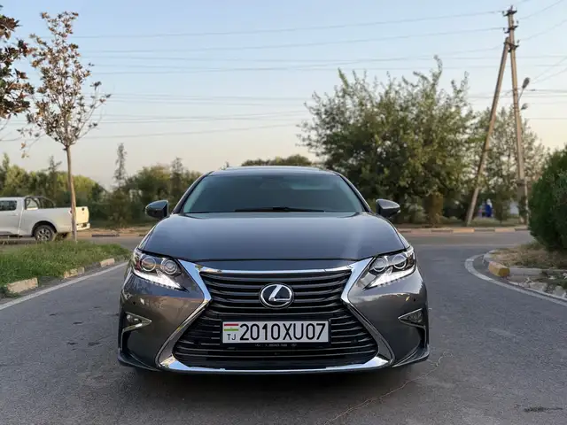 Lexus ES series