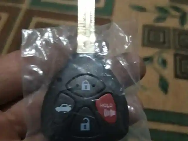 Ключ от Toyota Camry, Худжанд