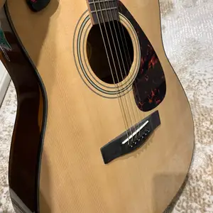 Гитара Yamaha F600, Душанбе