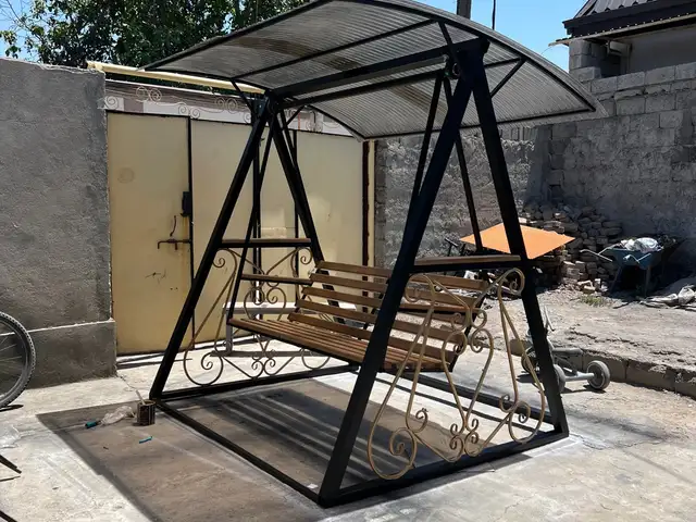 Качели замонави, Душанбе