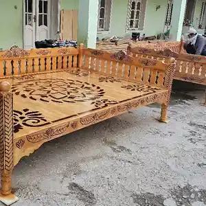 Тапчан, Душанбе