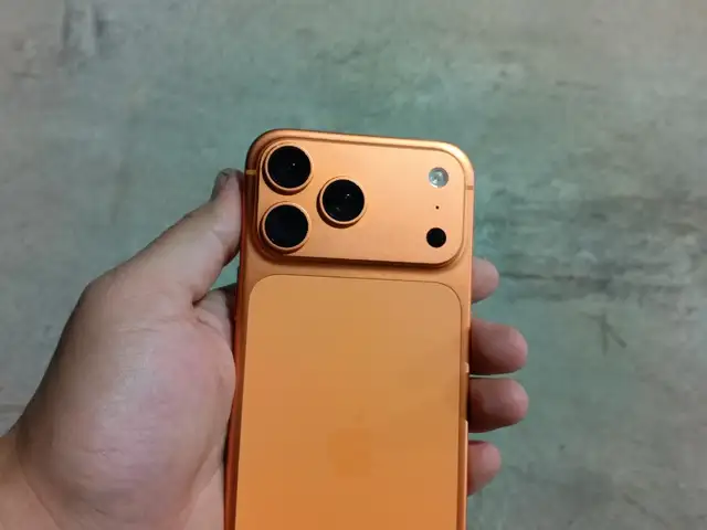 Apple iPhone 17 Pro Max, 256 gb, Cosmic Orange, Худжанд