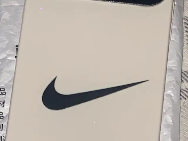 Чехол для айфон 11 с надписью Nike, Бустон (Чкаловск)