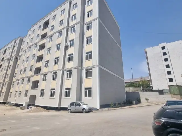 3-комн. квартира, 1 этаж, 79 м², 33 мкр, Худжанд