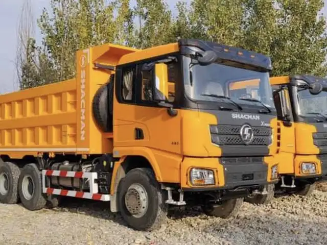 Самосвал Шакман дулан X3000, Душанбе