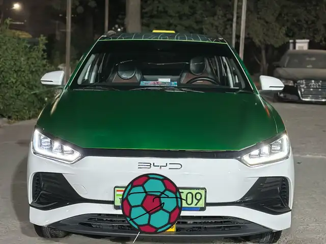 BYD E2