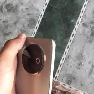 Tecno Spark 20, Ёвон