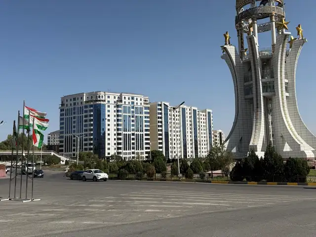 3-комн. квартира, 12 этаж, 82 м², 20 мкр, Хуҷанд