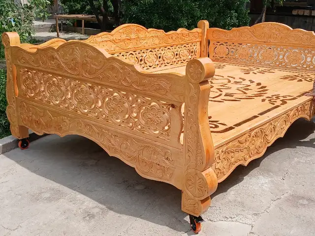 Тапчан, Турсунзаде