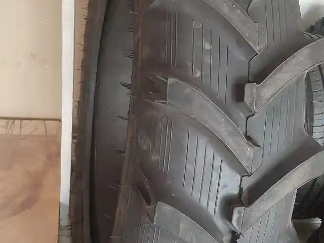 Шины 13.6 R38 Volture, Душанбе