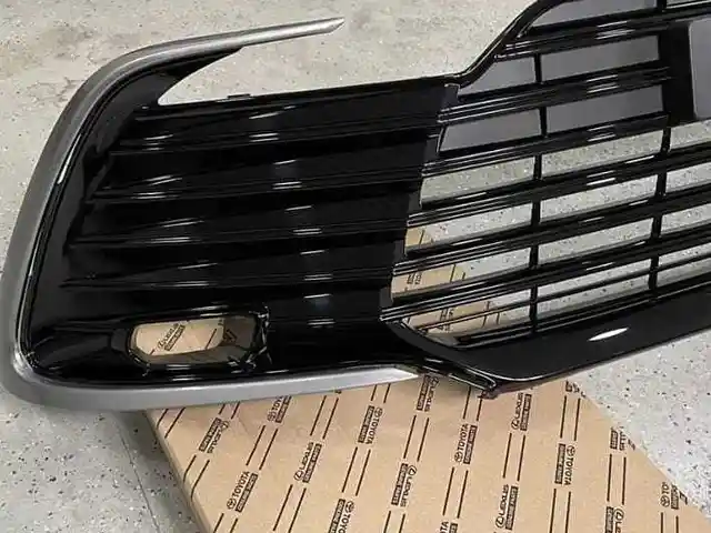 Облицовка от Toyota Camry 2022, Душанбе
