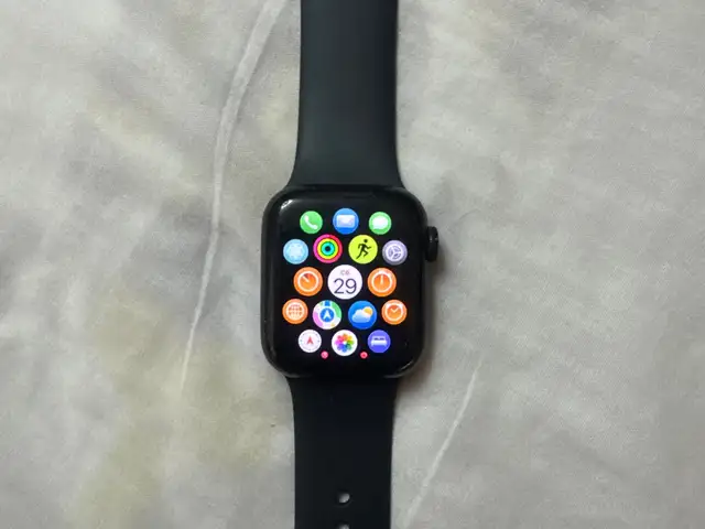 Смарт часы Apple Watch SE2, Хуҷанд