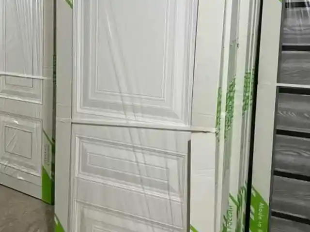 Эмалированная дверь, Душанбе