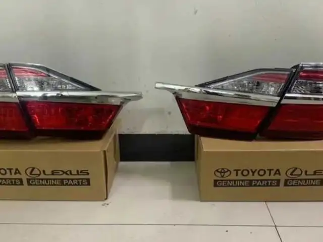Задние стоп фары на Toyota Camry 5, Душанбе