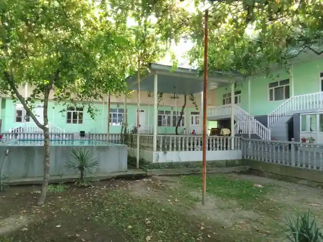 2 этажн. 12-комн. дом, 25 соток, село Оби Шифо, Рудаки