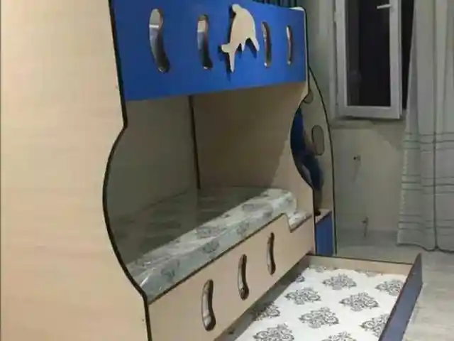 Двухъярусная кровать, Душанбе