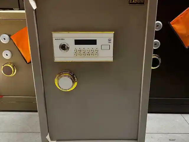 Сейф el70, Душанбе