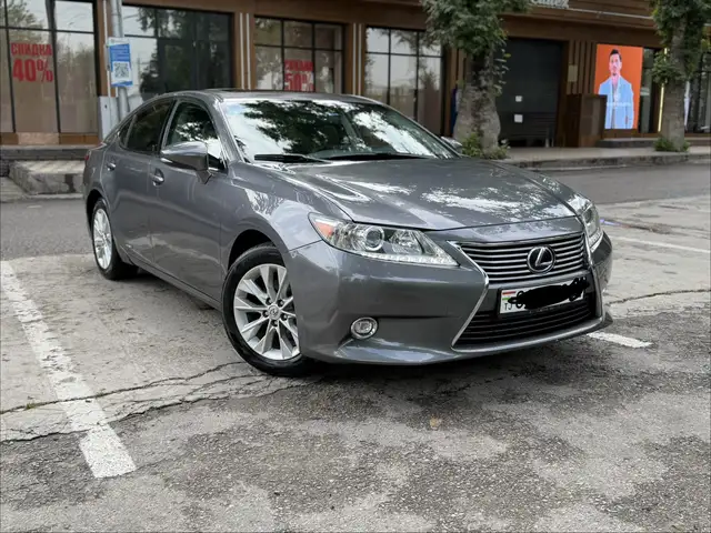 Lexus ES series