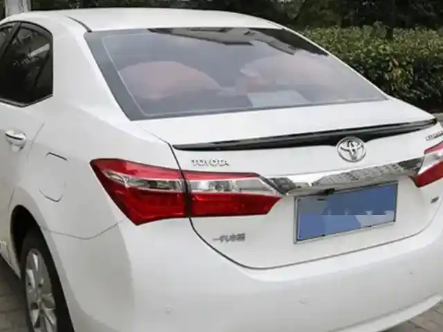 Спойлер на Toyota Corolla 2015, Душанбе