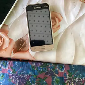 Samsung Galaxy J1, Джаббор Расулов