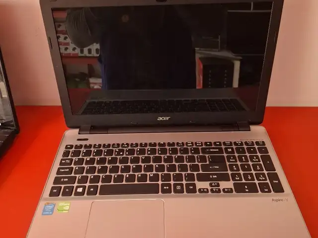 Ноутбук acer asperia V i5/5gen 8G/256G ssd invidia 840m 2G, Душанбе