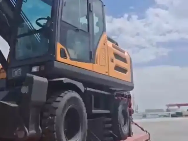 Экскаватор, Душанбе