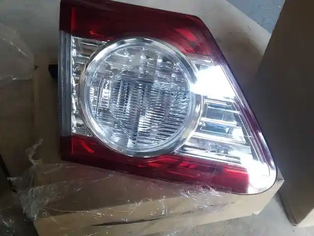 Задние стоп фары от багажника на Toyota Corolla 3 SE, Душанбе