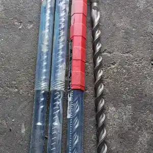 Бур по Бетону, Ҳисор