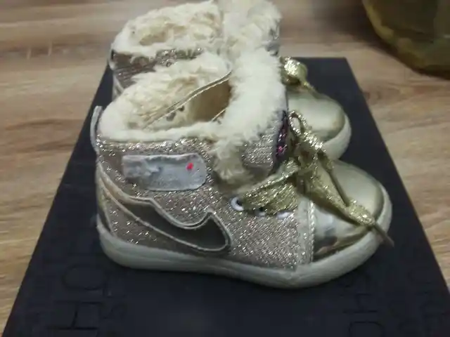 Кроссовки Gold, Хуҷанд