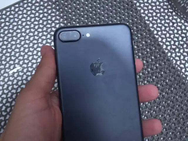 Apple iPhone 7 plus, 32 gb, Вахдат